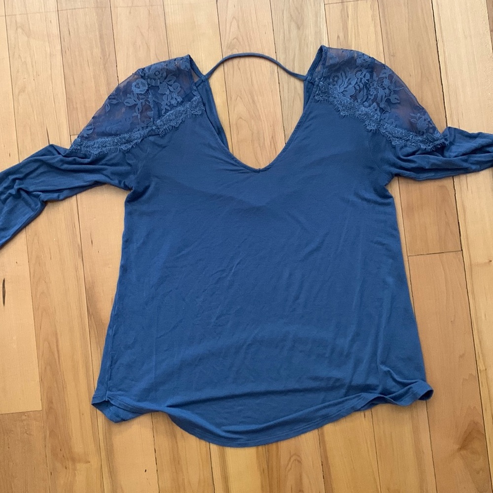 American eagle blue top with mesh shoulders